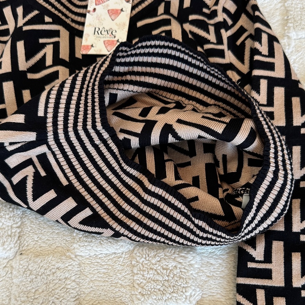 Geometric Patterned Black and Tan Sweater